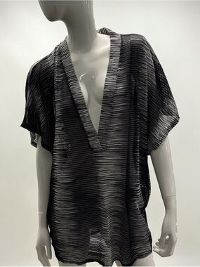 Jordan Taylor Black & White Striped V-Neck Short Sleeve Tunic